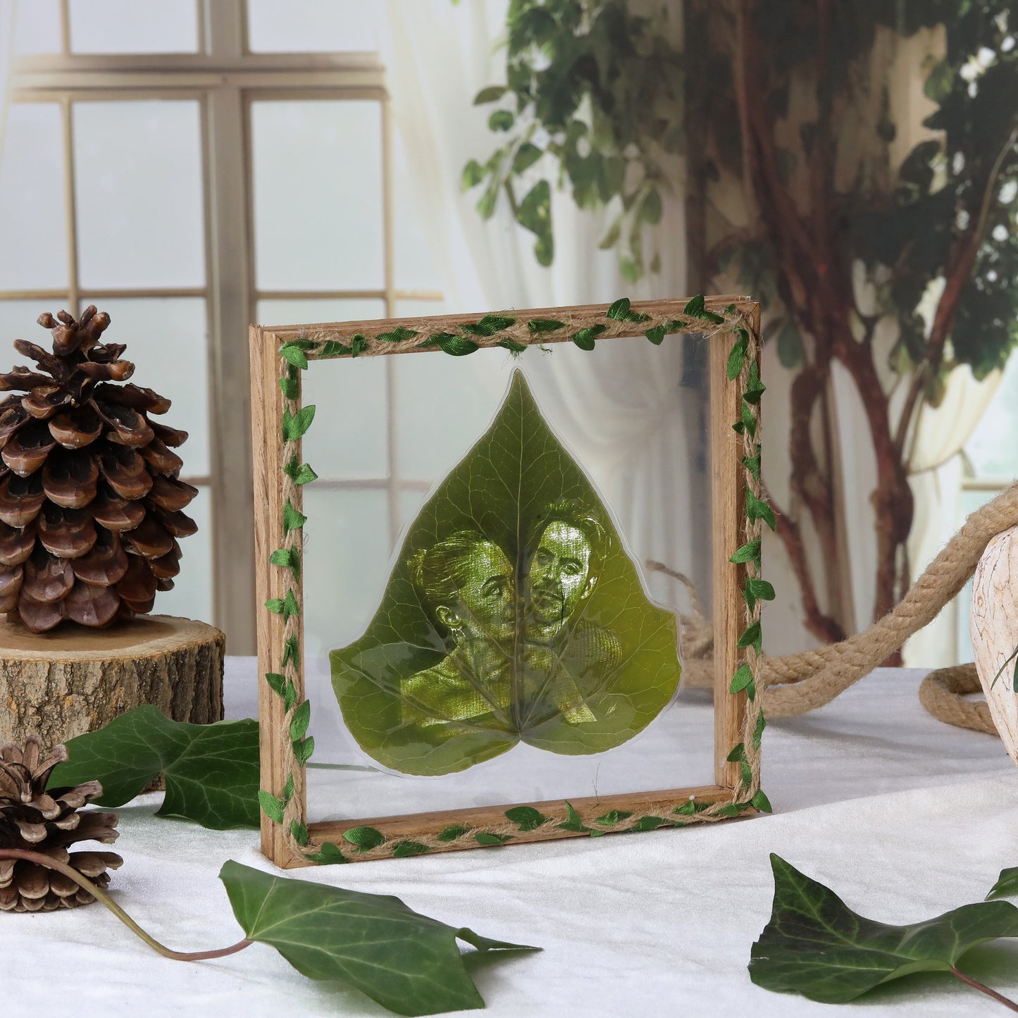 GreenArt 20x20cm Özel Süslü Çıta Çerçevede Kişiye Özel Yaprak Üzerine İşleme