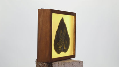 Nature's Glow - Işıklı 23x32cm Özel El Yapımı Ahşap Çerçeve